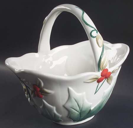 Winterberry Sculpted Basket