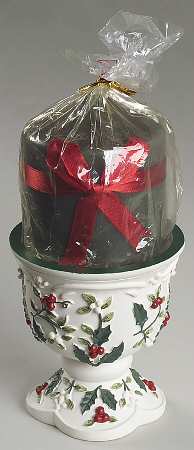 Winterberry Sculpted Resin Pillar Candleholder W/Candle