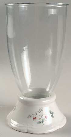 Winterberry Hurricane Lamp & Globe