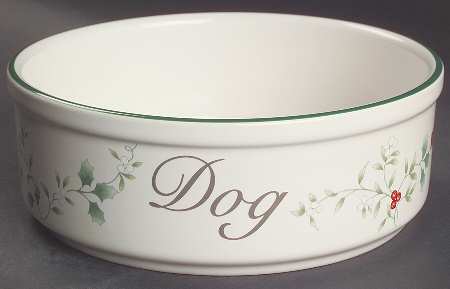 Winterberry Medium Pet Bowl