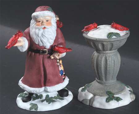 Winterberry Sculpted Salt & Pepper Set