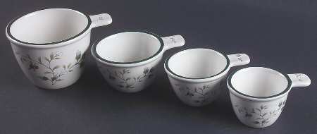 Winterberry Measuring Cup Set (1 Cup,1/2 Cup,1/3 Cup,1/4 Cup)