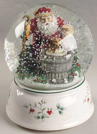 Winterberry Snow Globe