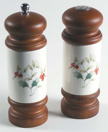 Winterberry Salt Mill & Pepper Mill Set by Pfaltzgraff