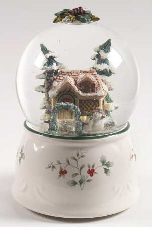Winterberry Snow Globe