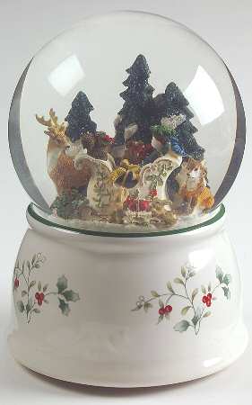 Winterberry Snow Globe