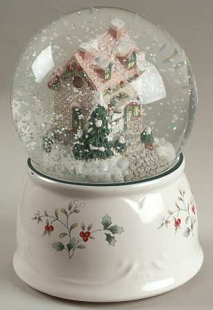 Winterberry Snow Globe