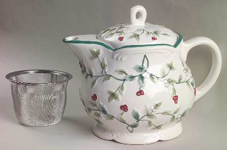 Winterberry Small Tea Pot & Lid W/Infuser