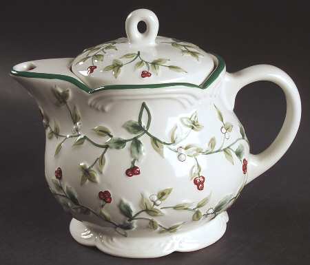 Winterberry Mini Teapot & Lid