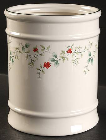 Winterberry Large Canister No Lid