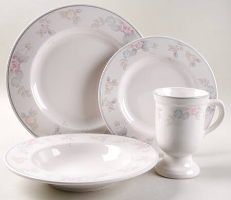 Wyndham 32  Piece Estate Set