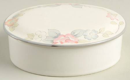 Wyndham Oval Box & Lid
