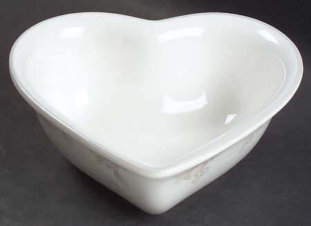 Wyndham Heart Shaped Bowl