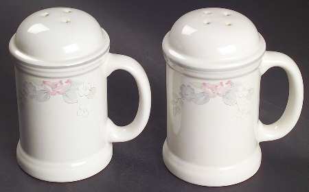 Wyndham Oversized Salt & Pepper Set