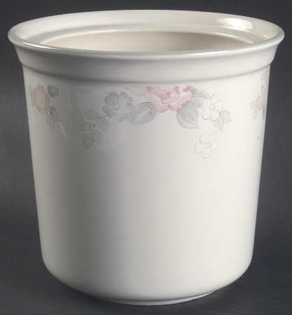 Wyndham Medium Canister No Lid