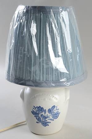 Yorktowne Crock Accent Lamp & Shade
