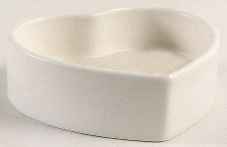 Yorktowne Heart Shape Box No Lid