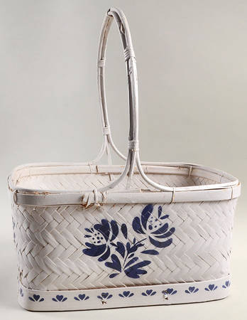 Yorktowne 14" Handled Basket