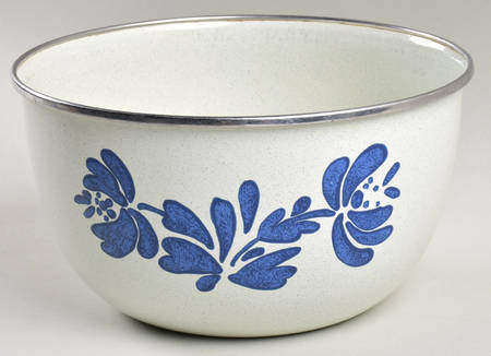 Yorktowne 7" Metal Mixing Bowl