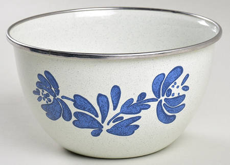 Yorktowne 6" Metal Mixing Bowl