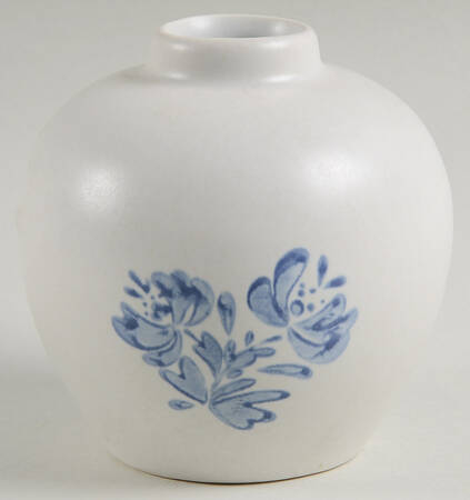 Yorktowne 3" Bud Vase