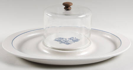 Yorktowne Cheese and Cracker Set with Dome