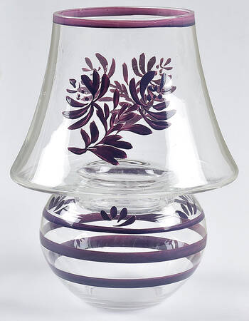 Yorktowne Glassware Hurricane