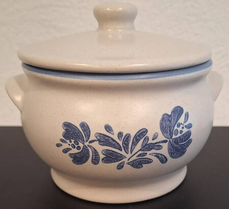 Yorktowne Individual Casserole & Lid