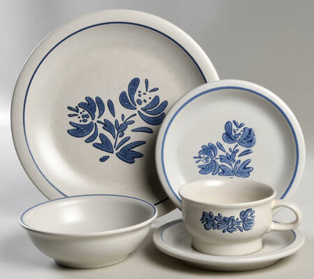 Yorktowne 40 Piece Estate Set