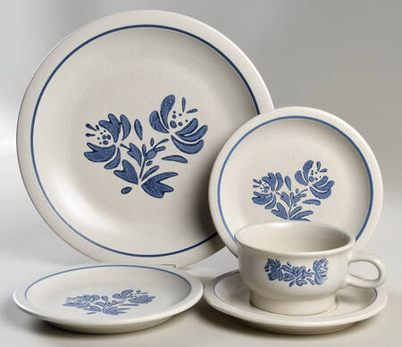 Yorktowne 40  Piece Estate Set