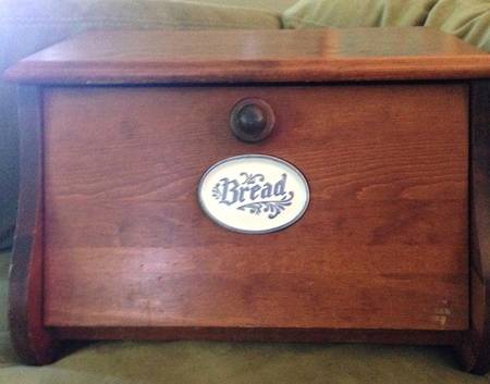 Yorktowne Wood Bread Box