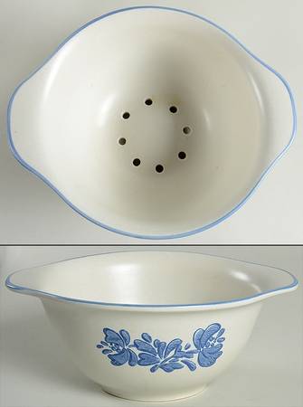 Yorktowne Ceramic Colander by Pfaltzgraff