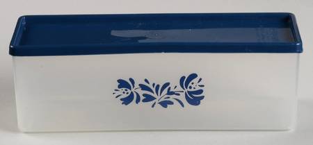 Yorktowne Plastic Storage Box