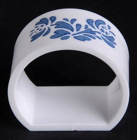 Yorktowne Plastic Napkin Ring by Pfaltzgraff