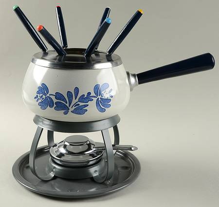 Yorktowne (11 Piece) Metal Fondue Set