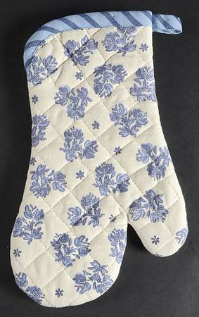 Yorktowne Cloth Oven Mitt