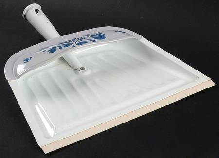 Yorktowne Metal Dust Pan