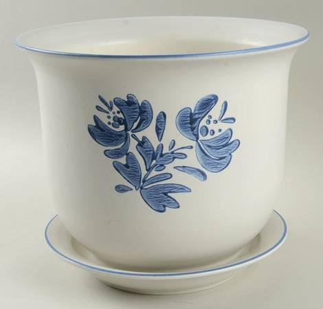 Yorktowne 8" Flower Pot & Underplate