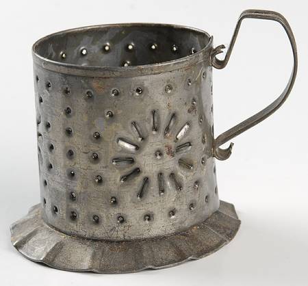 Yorktowne Mug Holder