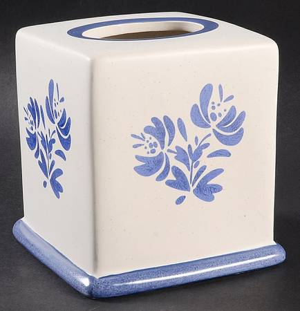 Yorktowne Square Tissue Box Cover