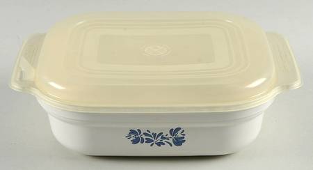 Yorktowne 9" Plastic Container with Lid