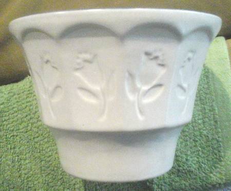 Yorktowne 4" Flower Pot