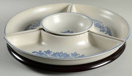 Yorktowne (5 Pc) Lazy Susan (3 Sides,1 Center,1 Plastic Base