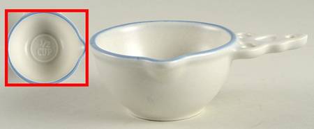 Yorktowne 1/2 Cup Measuring Cup