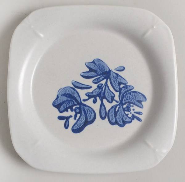 Yorktowne Square Candle Plate by Pfaltzgraff