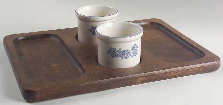 Yorktowne Rectangular Cheese/Cracker with 2 2 Crocks