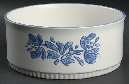 Yorktowne Round Deep Microwave Baker