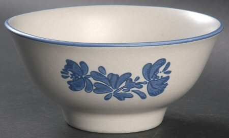 Yorktowne Pedestal Bowl by Pfaltzgraff