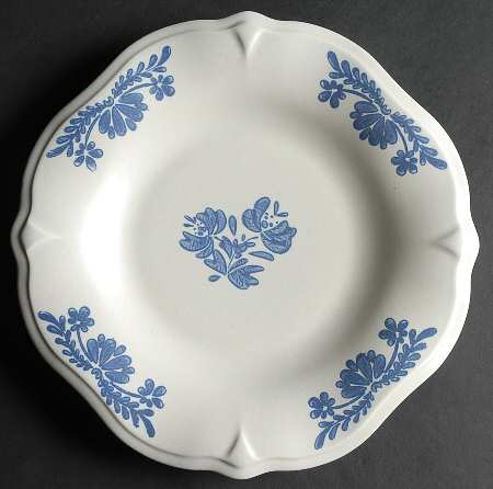 Yorktowne Sculpted Luncheon Plate