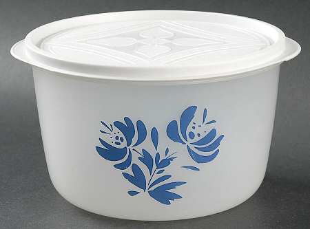 Yorktowne 5" Plastic Nested Storage Bowl & Lid